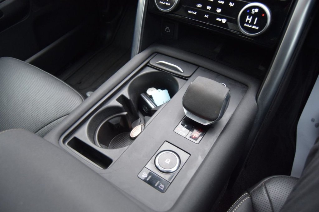 Used Land Rover Discovery 2022 for sale - 77668942: Photo 32