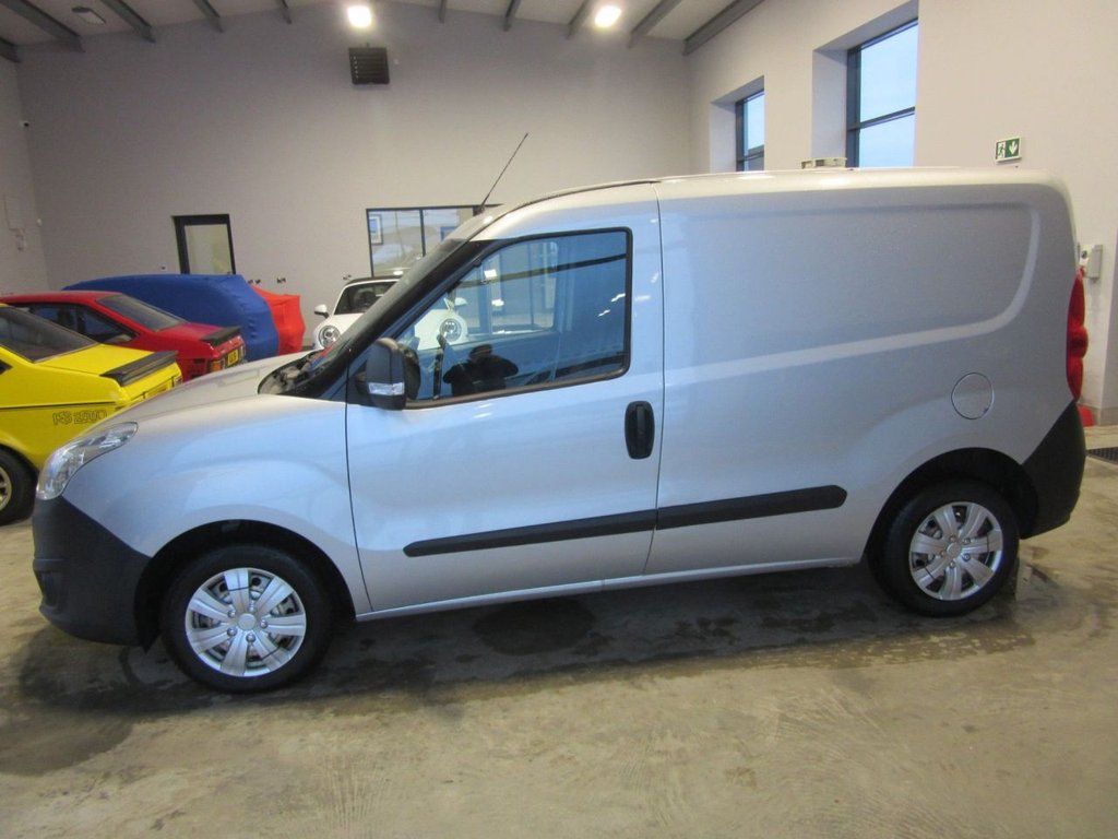 Used Vauxhall Combo 2018 for sale - 77133806: Photo 3