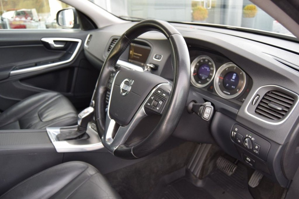 Used Volvo V60 2012 for sale - 76406969: Photo 15