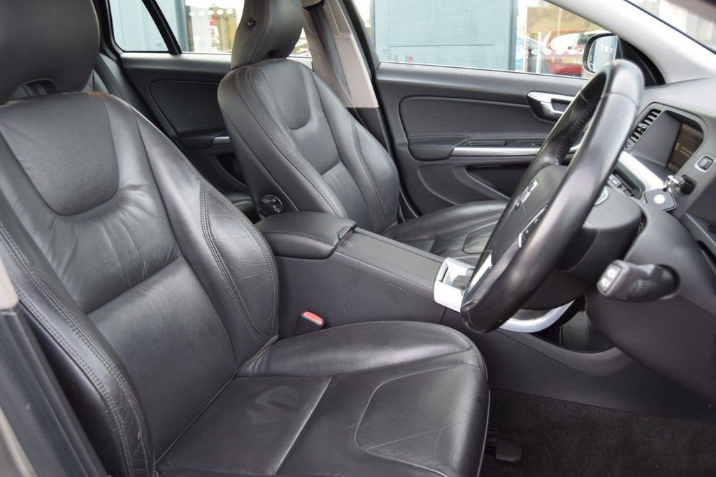 Used Volvo V60 2012 for sale - 76406969: Photo 16