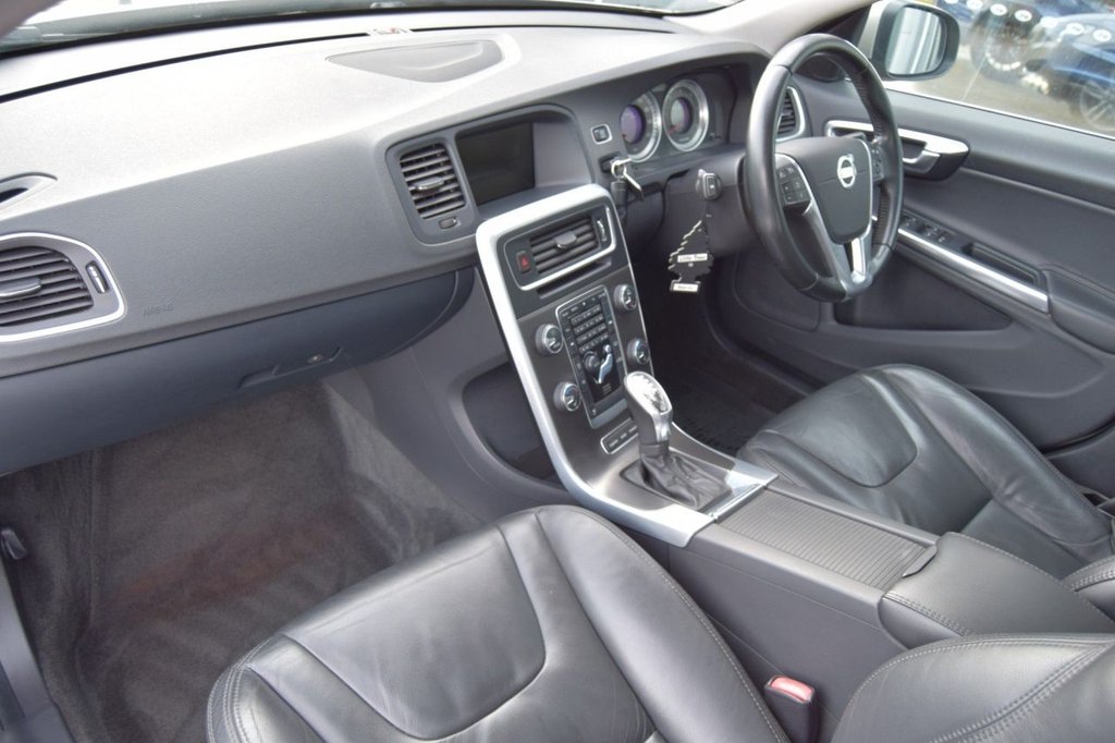 Used Volvo V60 2012 for sale - 76406969: Photo 25