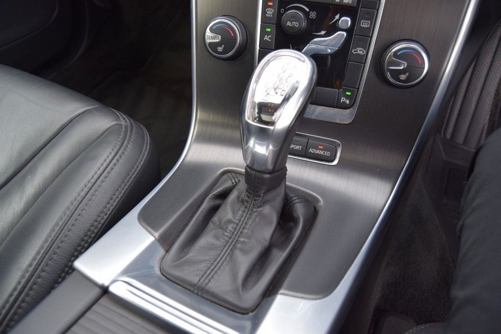 Used Volvo V60 2012 for sale - 76406969: Photo 30