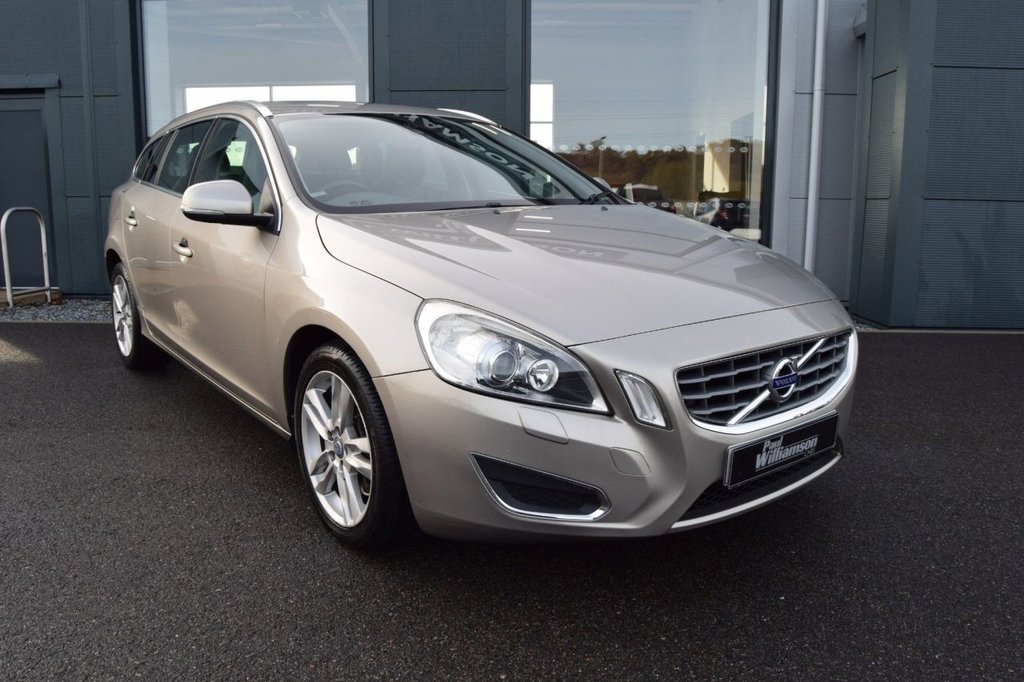 Used Volvo V60 2012 for sale - 76406969: Photo 4