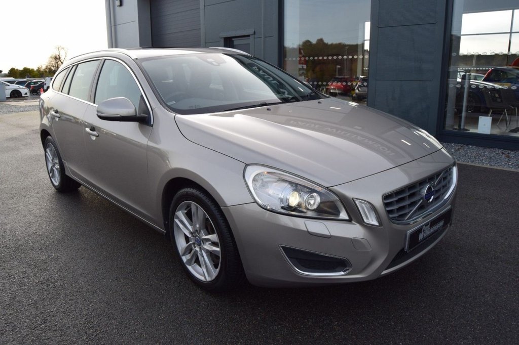 Used Volvo V60 2012 for sale - 76406969: Photo 6