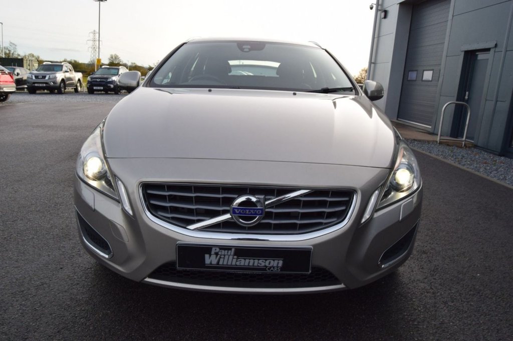 Used Volvo V60 2012 for sale - 76406969: Photo 8