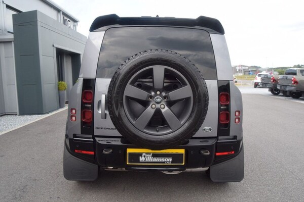 Used Land Rover Defender 2023 for sale - 75009719: Photo 10