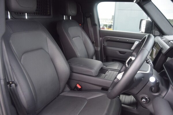 Used Land Rover Defender 2023 for sale - 75009719: Photo 16