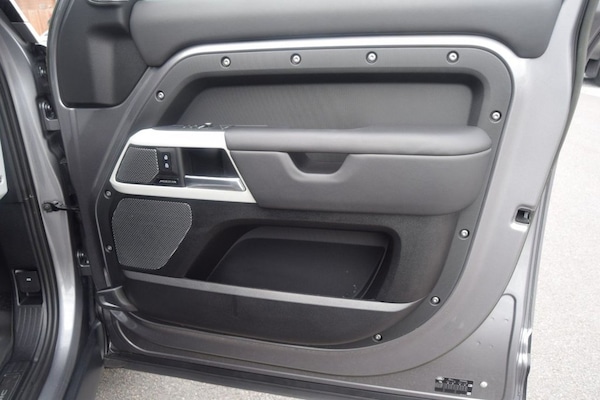 Used Land Rover Defender 2023 for sale - 75009719: Photo 26