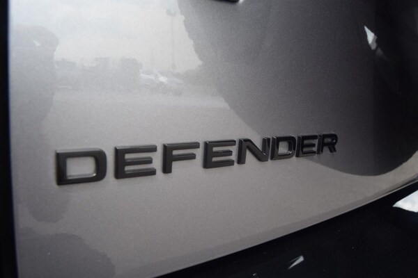 Used Land Rover Defender 2023 for sale - 75009719: Photo 30
