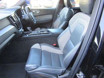 Used Volvo XC60 2019 for sale - 78056236: Photo