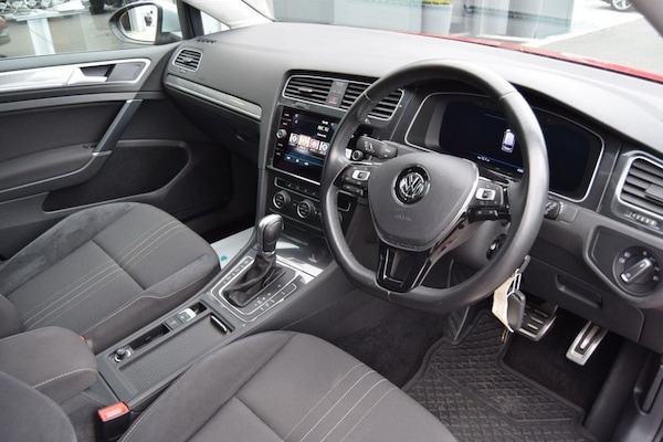 Used Volkswagen Golf 2017 for sale - 75411245: Photo 17