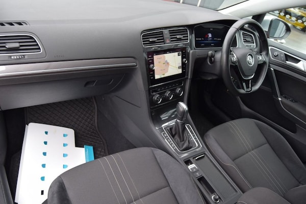 Used Volkswagen Golf 2017 for sale - 75411245: Photo 23
