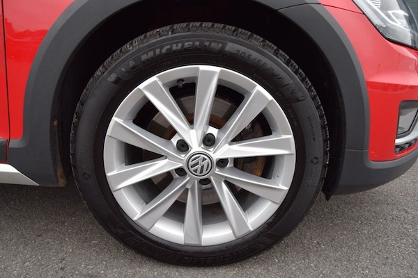 Used Volkswagen Golf 2017 for sale - 75411245: Photo 24