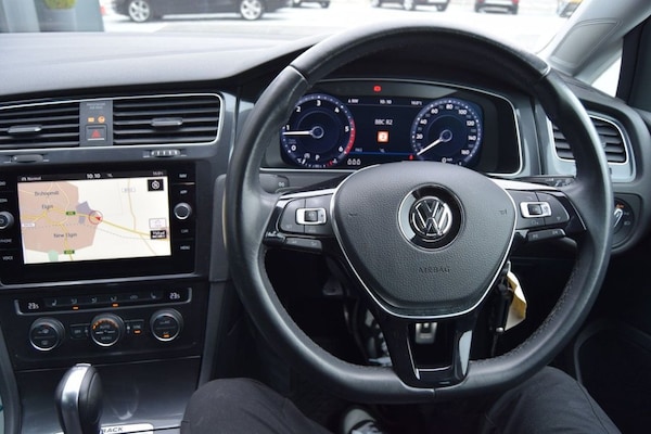 Used Volkswagen Golf 2017 for sale - 75411245: Photo 30