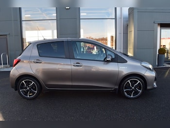 Used Toyota Yaris 2016 for sale - 76724896: Photo