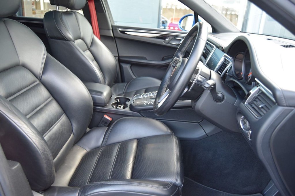 Used Porsche Macan 2018 for sale - 77820745: Photo 20