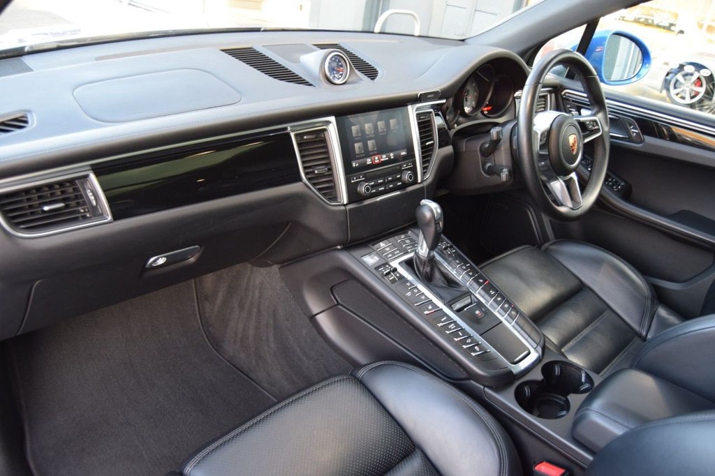 Used Porsche Macan 2018 for sale - 77820745: Photo 28