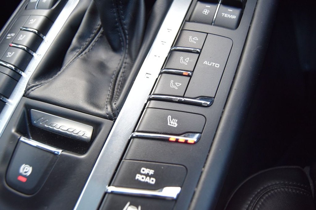 Used Porsche Macan 2018 for sale - 77820745: Photo 42