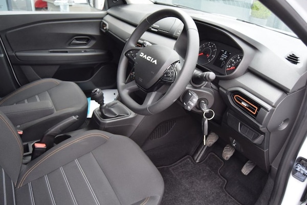 Used Dacia Sandero Stepway 2023 for sale - 74092225: Photo 4