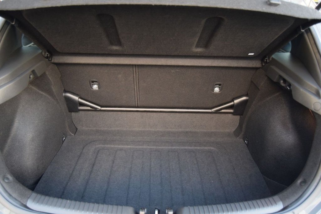 Used Hyundai i30 2023 for sale - 76590762: Photo 24