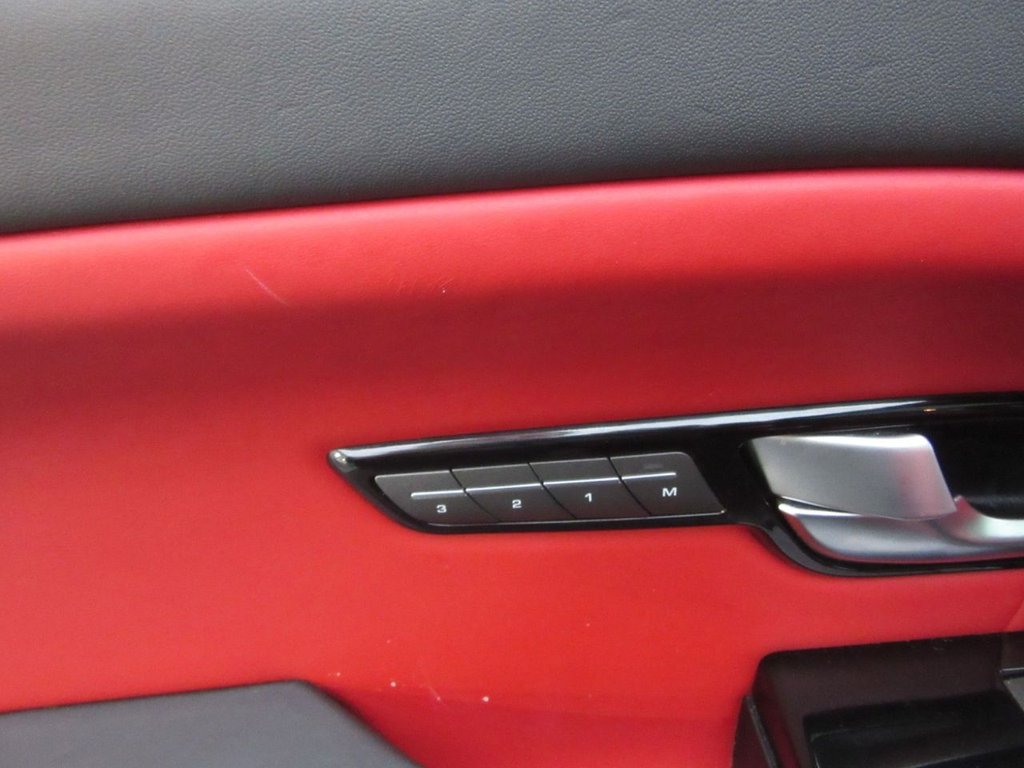 Used Land Rover Range Rover Evoque 2015 for sale - 77064885: Photo 11