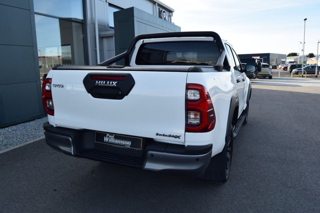 Used Toyota Hilux 2023 for sale - 77936682: Photo 13