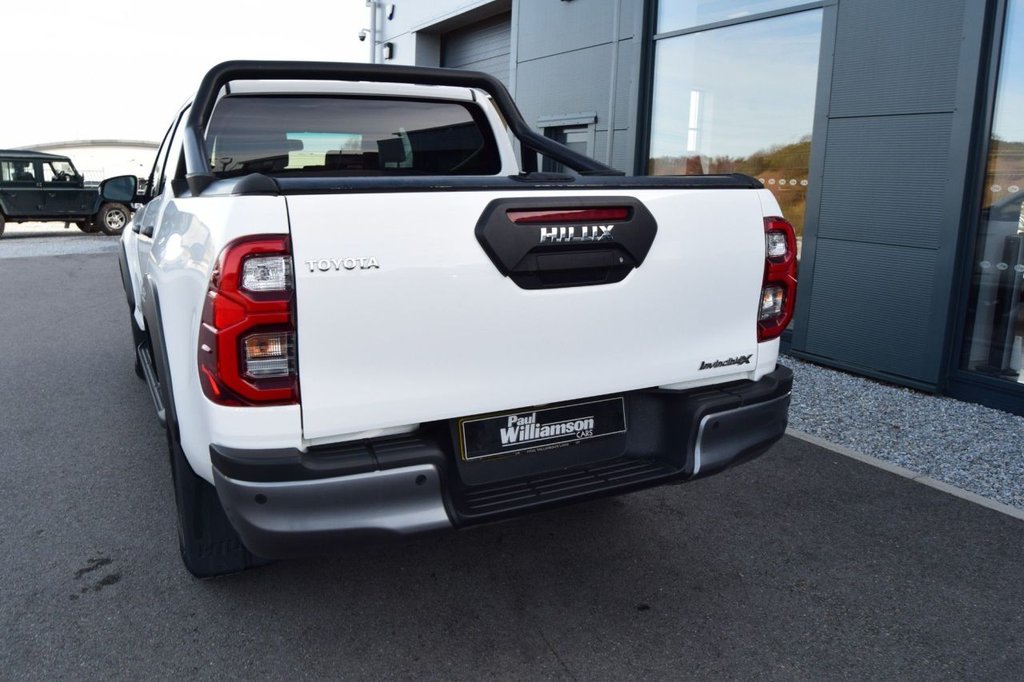 Used Toyota Hilux 2023 for sale - 77936682: Photo 16