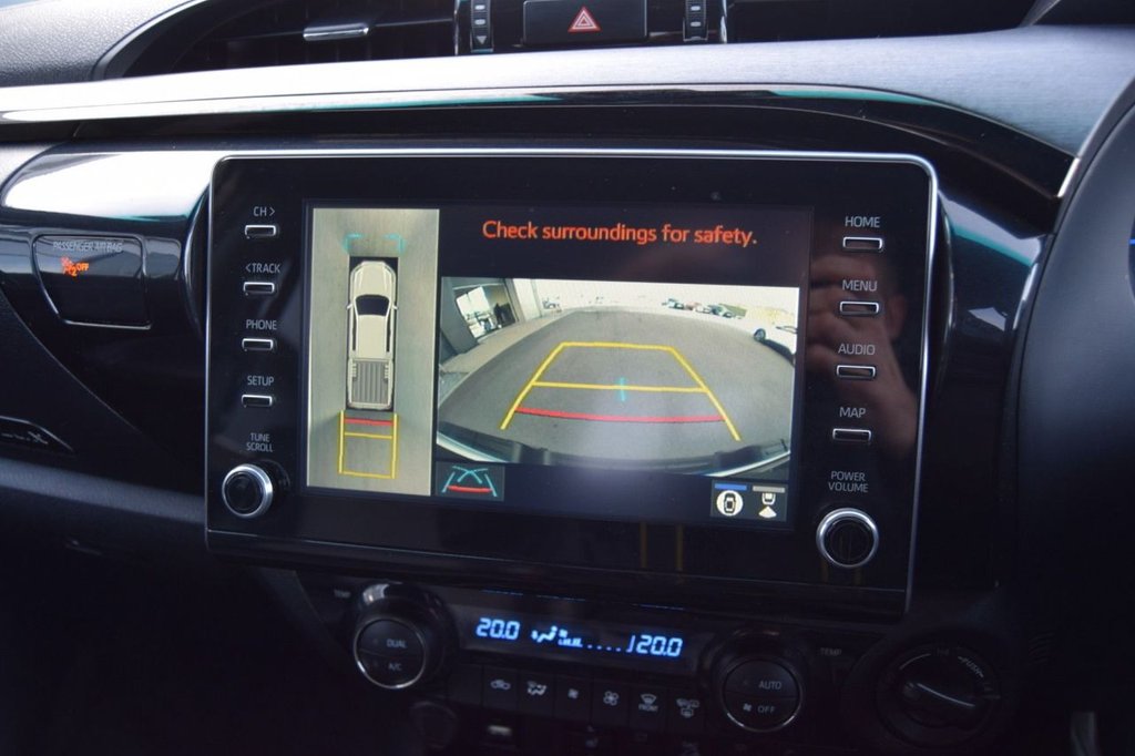 Used Toyota Hilux 2023 for sale - 77936682: Photo 32