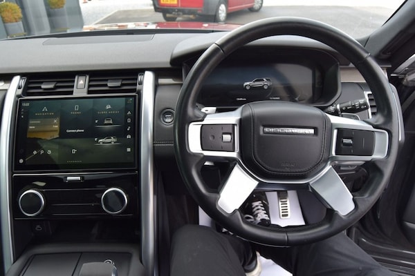 Used Land Rover Discovery 2023 for sale - 76223437: Photo 32