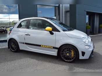 Used Abarth 695 2024 for sale - 75462183: Photo
