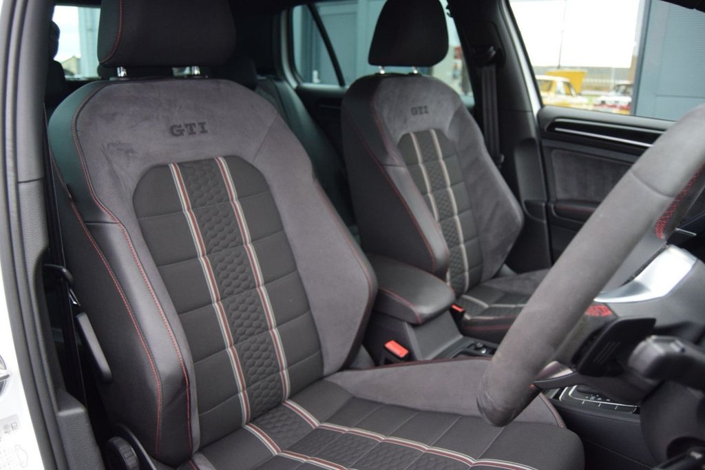 Used Volkswagen Golf 2016 for sale - 76883532: Photo 20