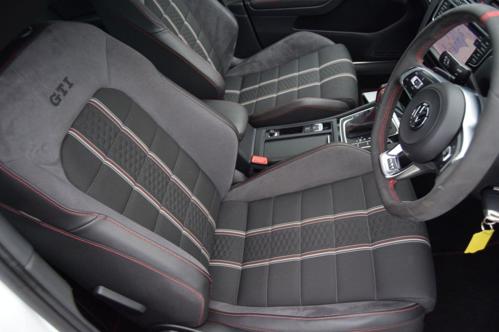 Used Volkswagen Golf 2016 for sale - 76883532: Photo 21