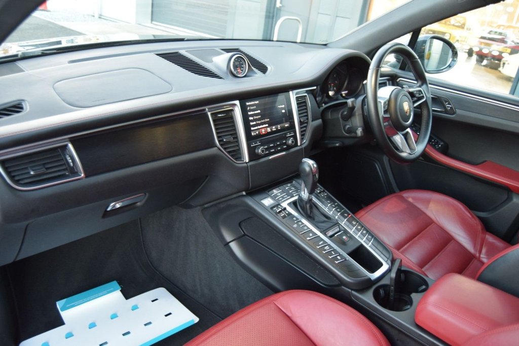 Used Porsche Macan 2017 for sale - 77171624: Photo 24