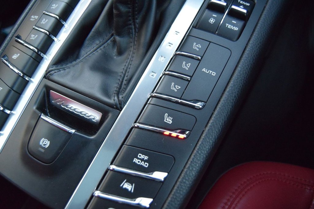 Used Porsche Macan 2017 for sale - 77171624: Photo 32