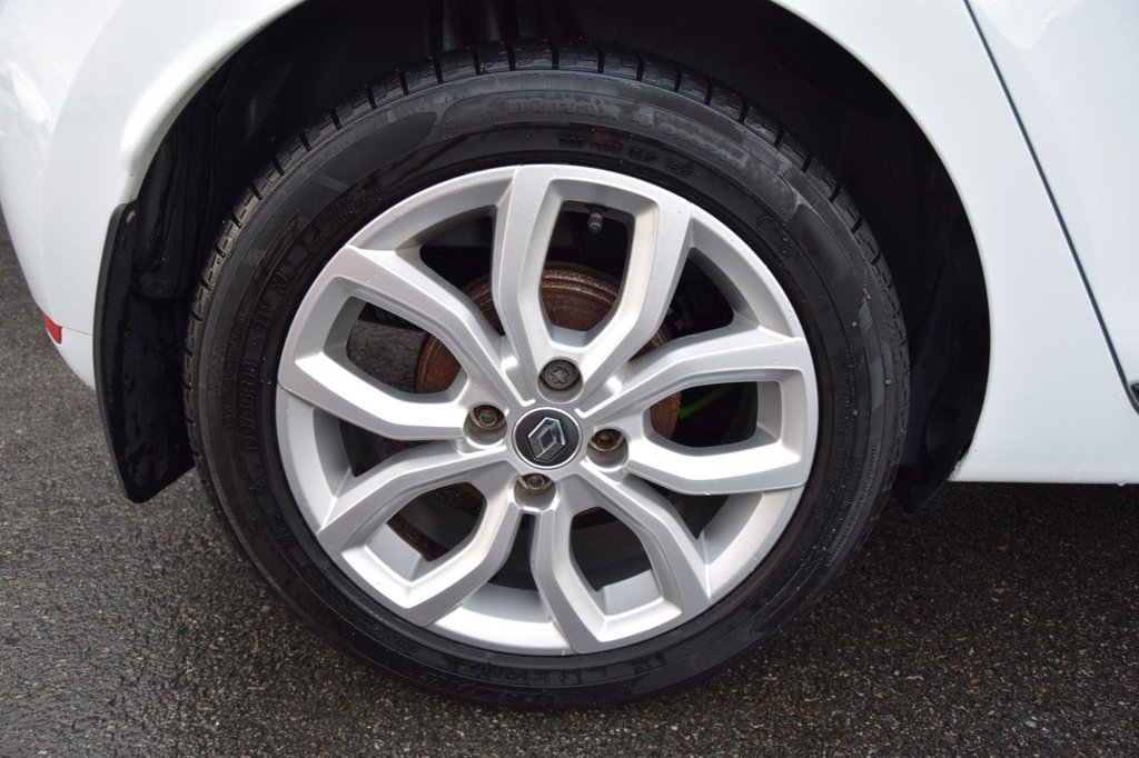 Used Renault Clio 2017 for sale - 76582570: Photo 24