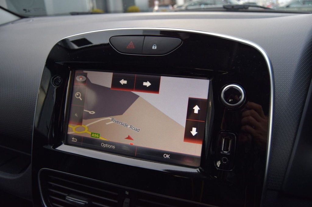 Used Renault Clio 2017 for sale - 76582570: Photo 28