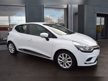 Used Renault Clio 2017 for sale - 76582570: Photo