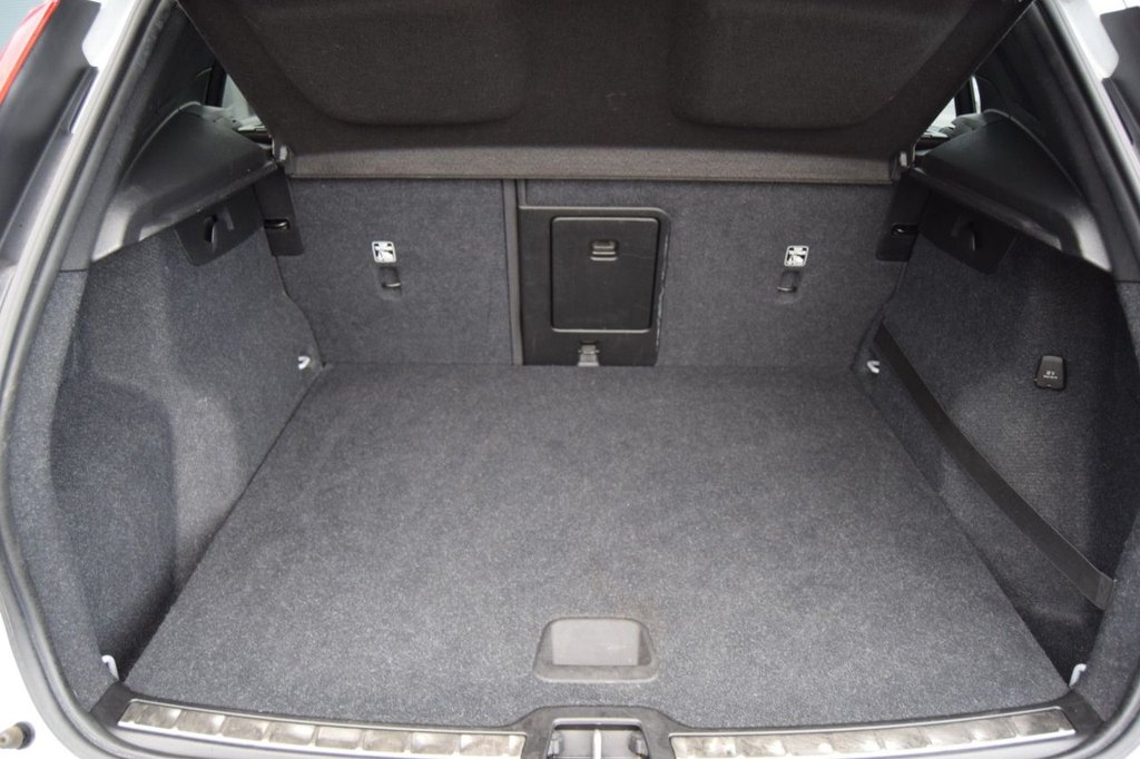 Used Volvo XC40 2019 for sale - 76313242: Photo 21