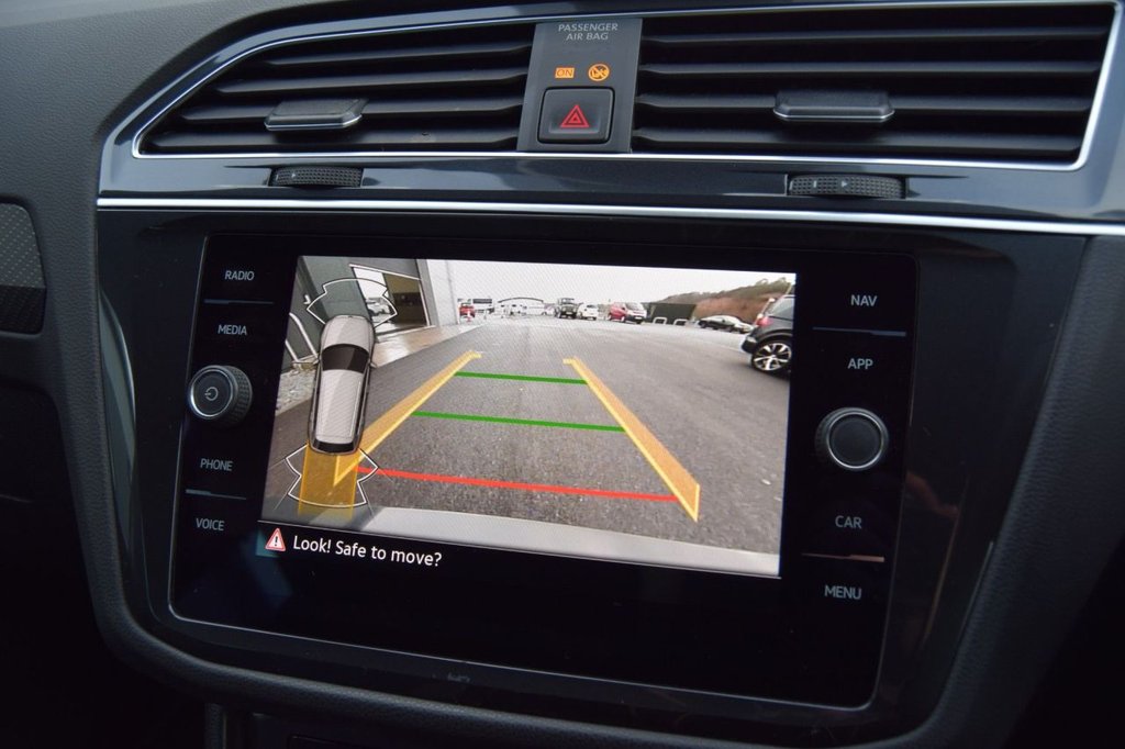 Used Volkswagen Tiguan 2021 for sale - 77200513: Photo 32