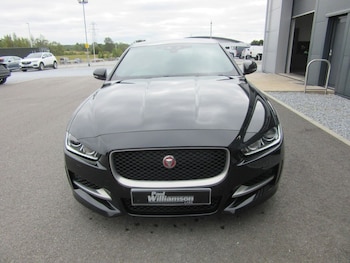 Used Jaguar XE 2019 for sale - 75502549: Photo
