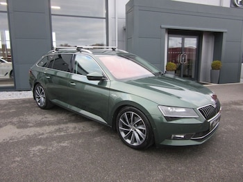 Used Skoda Superb 2018 for sale - 76582797: Photo