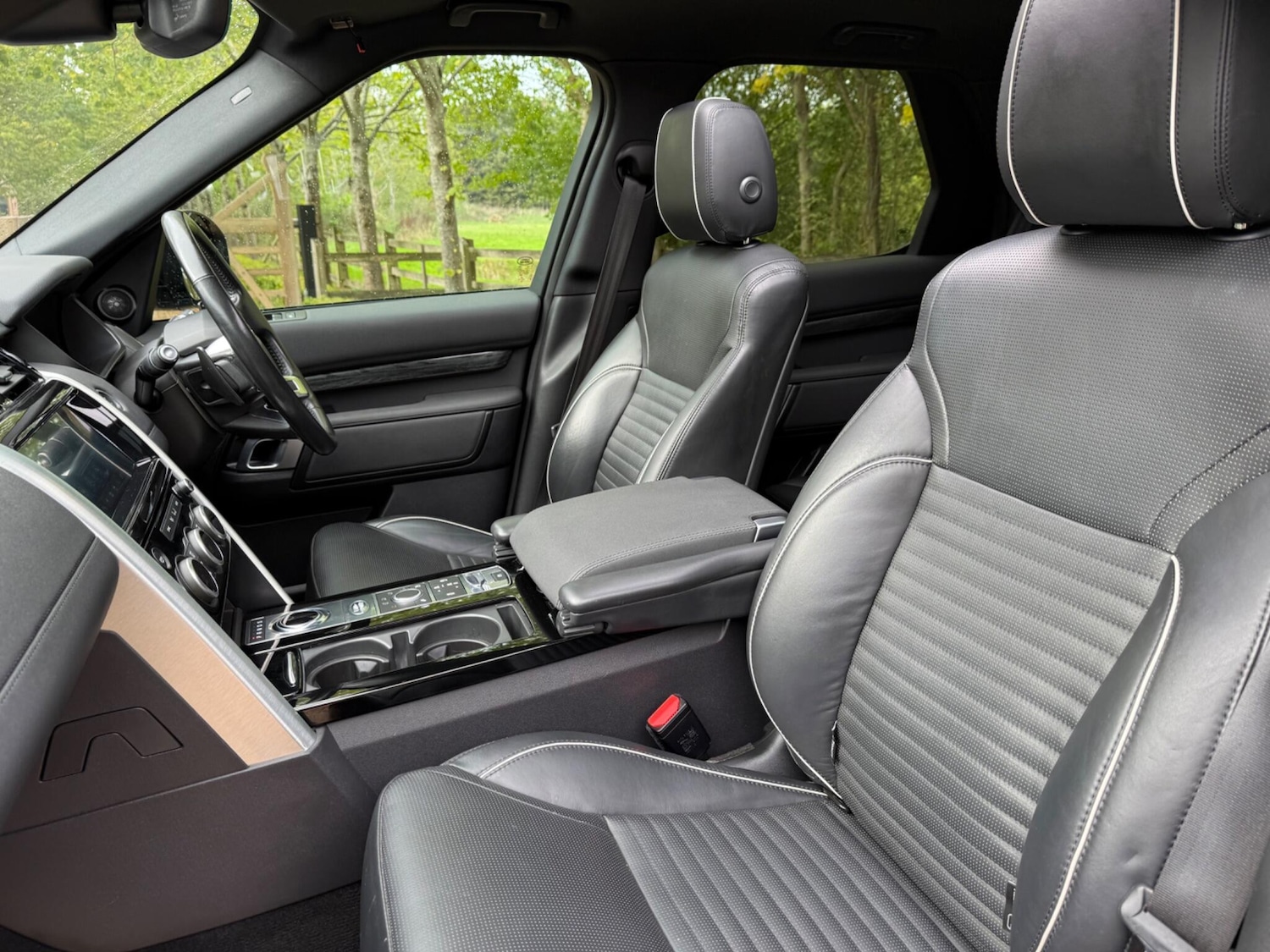 Used Land Rover Discovery 2019 for sale - 76138234: Photo 23