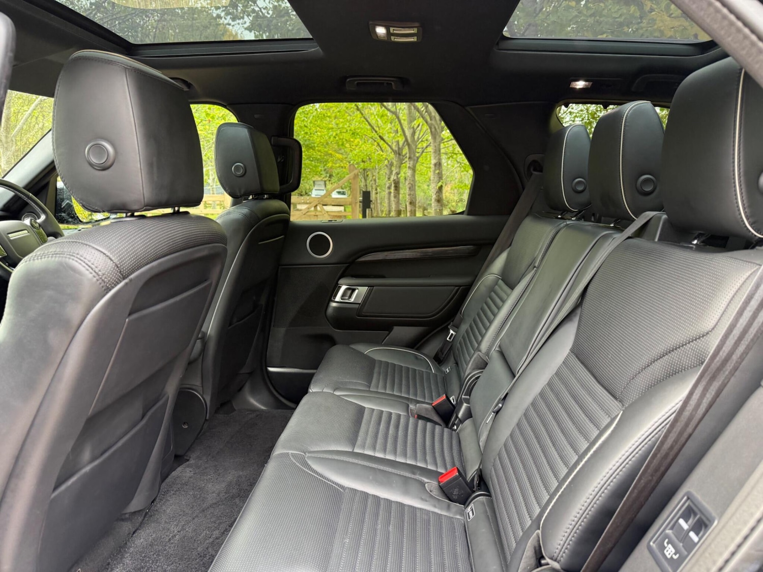 Used Land Rover Discovery 2019 for sale - 76138234: Photo 27