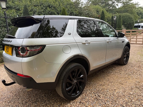 Used Land Rover Discovery Sport 2018 for sale - 76099038: Photo 10