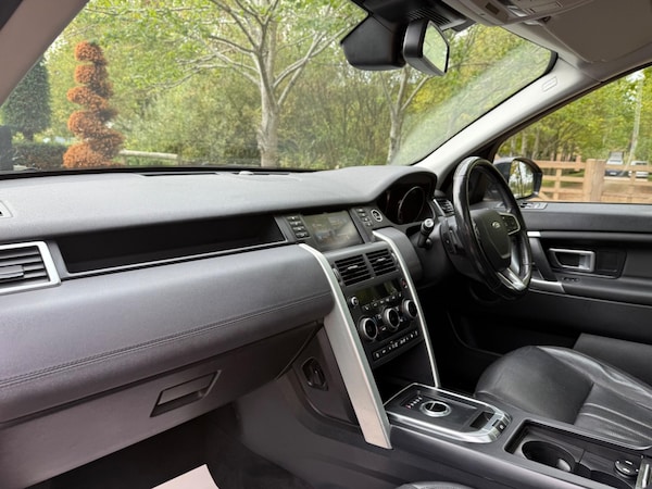 Used Land Rover Discovery Sport 2018 for sale - 76099038: Photo 17