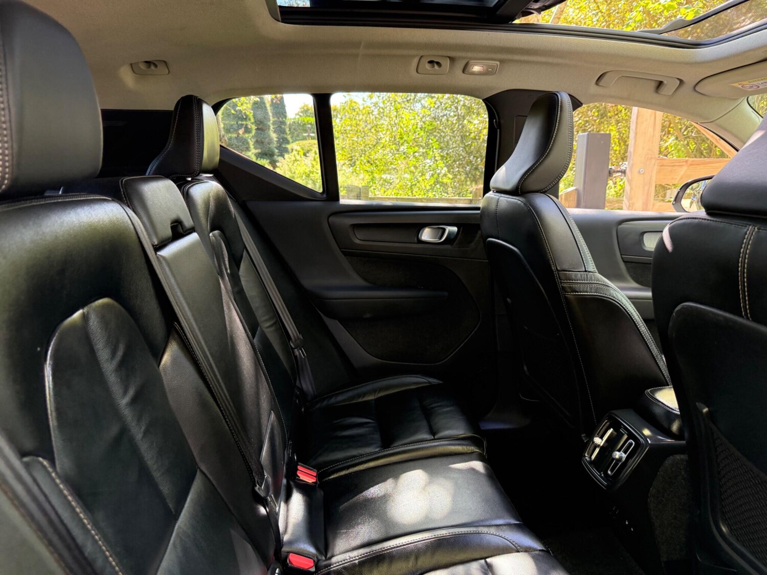 Used Volvo XC40 2022 for sale - 76002159: Photo 39