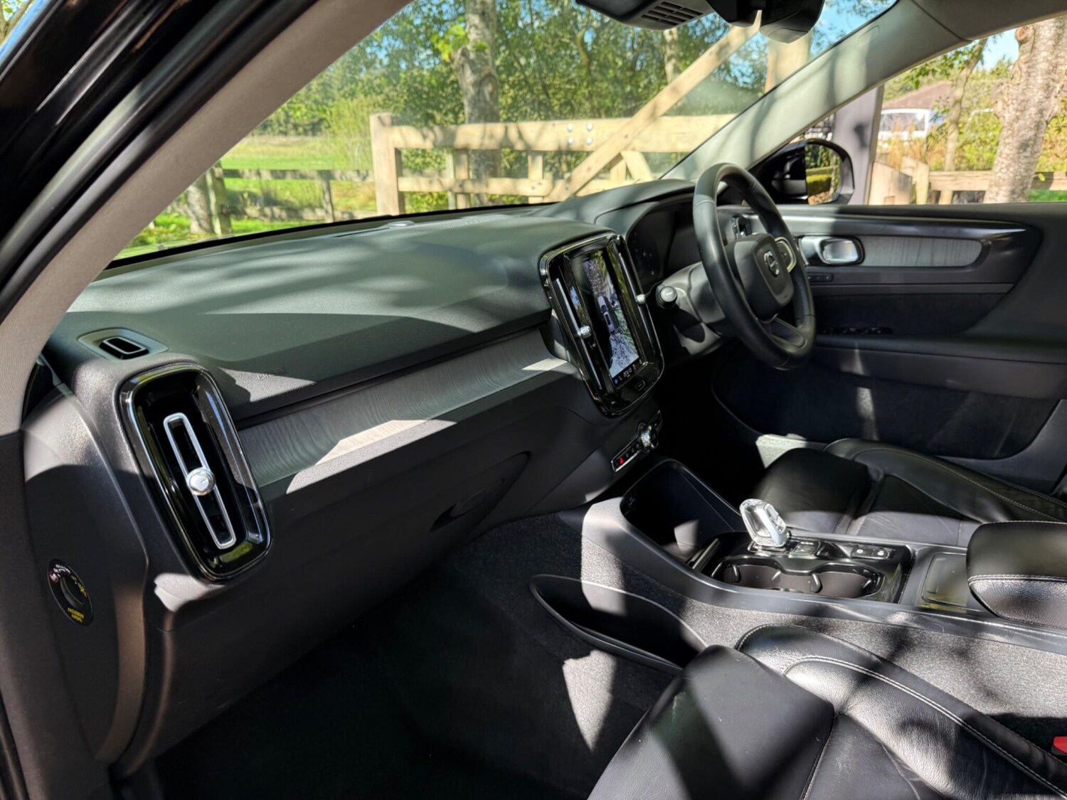 Used Volvo XC40 2022 for sale - 76002159: Photo 44