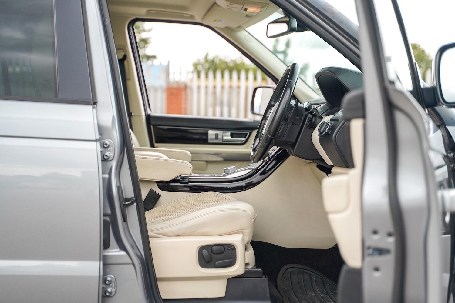 Used Land Rover Range Rover Sport 2012 for sale - 76188724: Photo 9