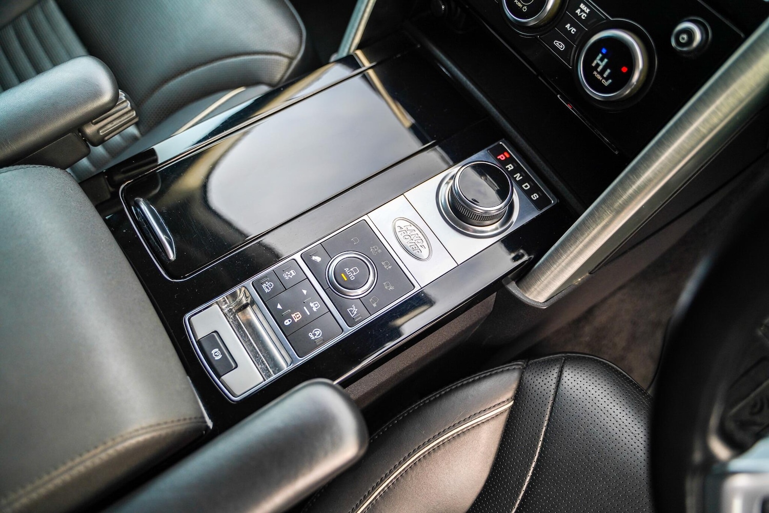 Used Land Rover Discovery 2019 for sale - 77175230: Photo 41