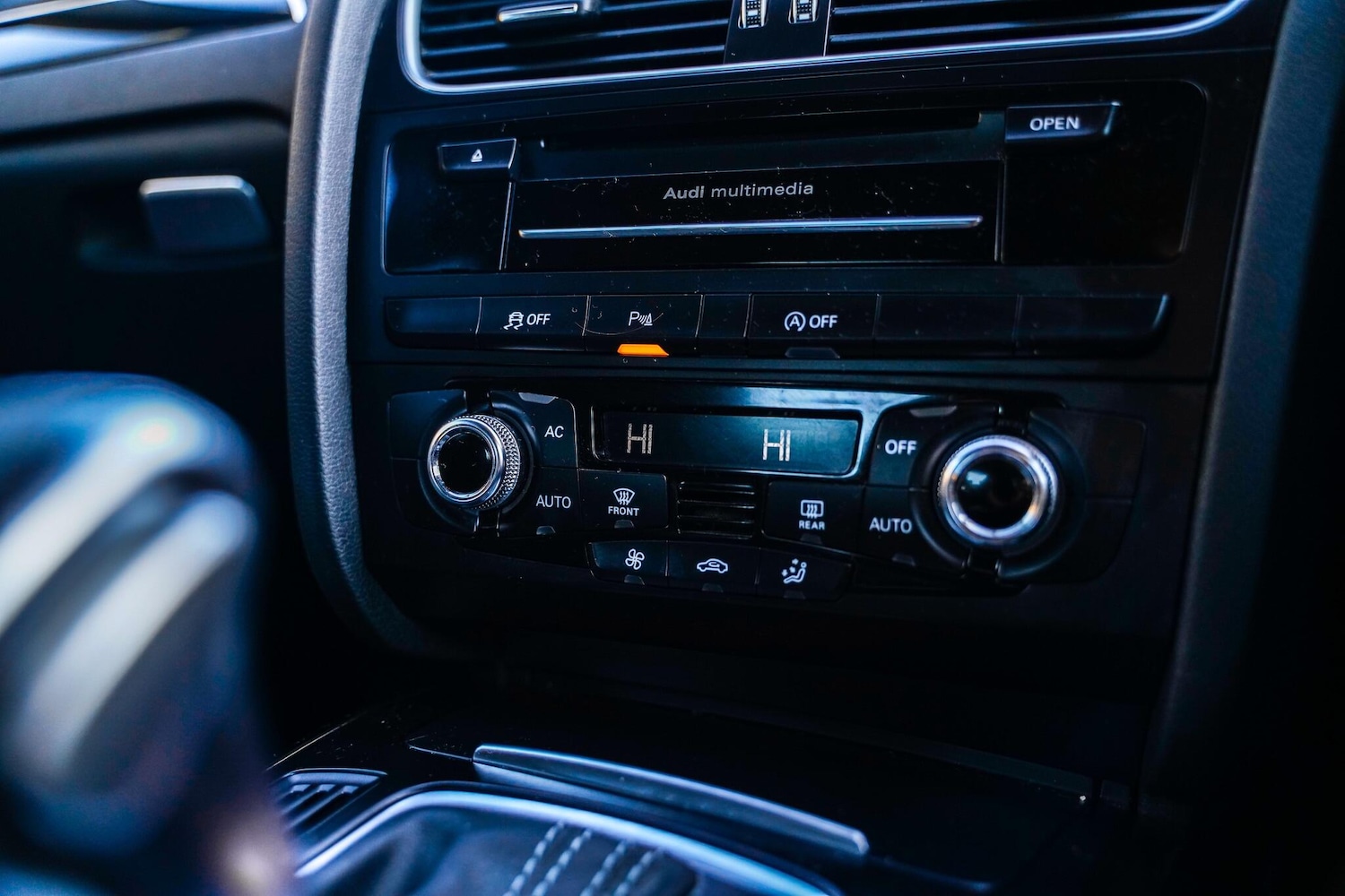 Used Audi A4 2014 for sale - 76801385: Photo 38